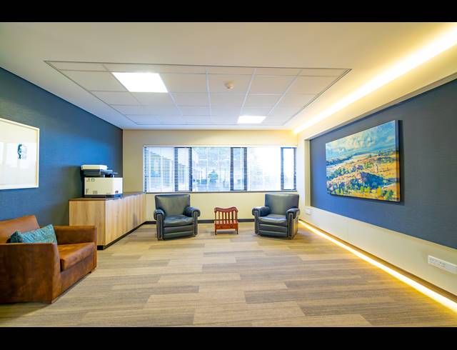 1,135M² OFFICE FOR SALE IN PARKTOWN